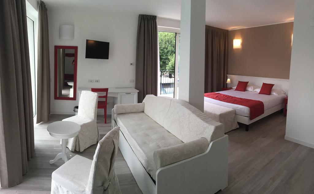 Hotel Resort Le Vele Домасо Стая снимка