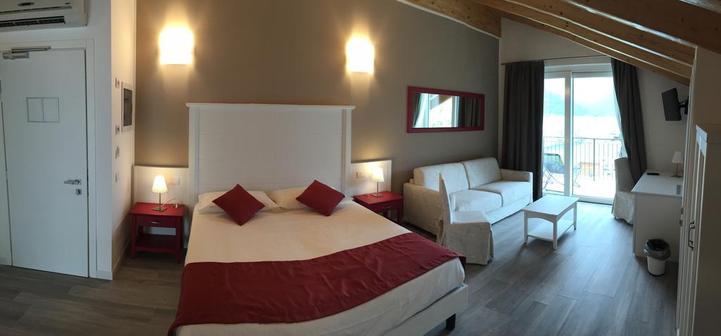 Hotel Resort Le Vele Домасо Стая снимка
