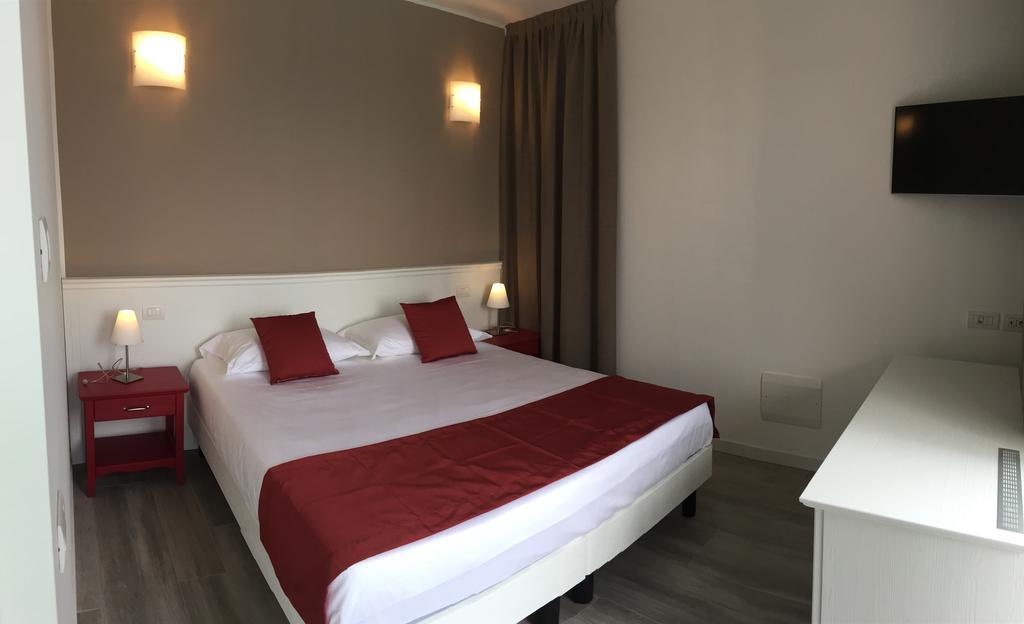 Hotel Resort Le Vele Домасо Стая снимка