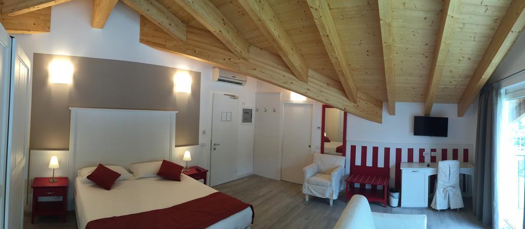 Hotel Resort Le Vele Домасо Стая снимка
