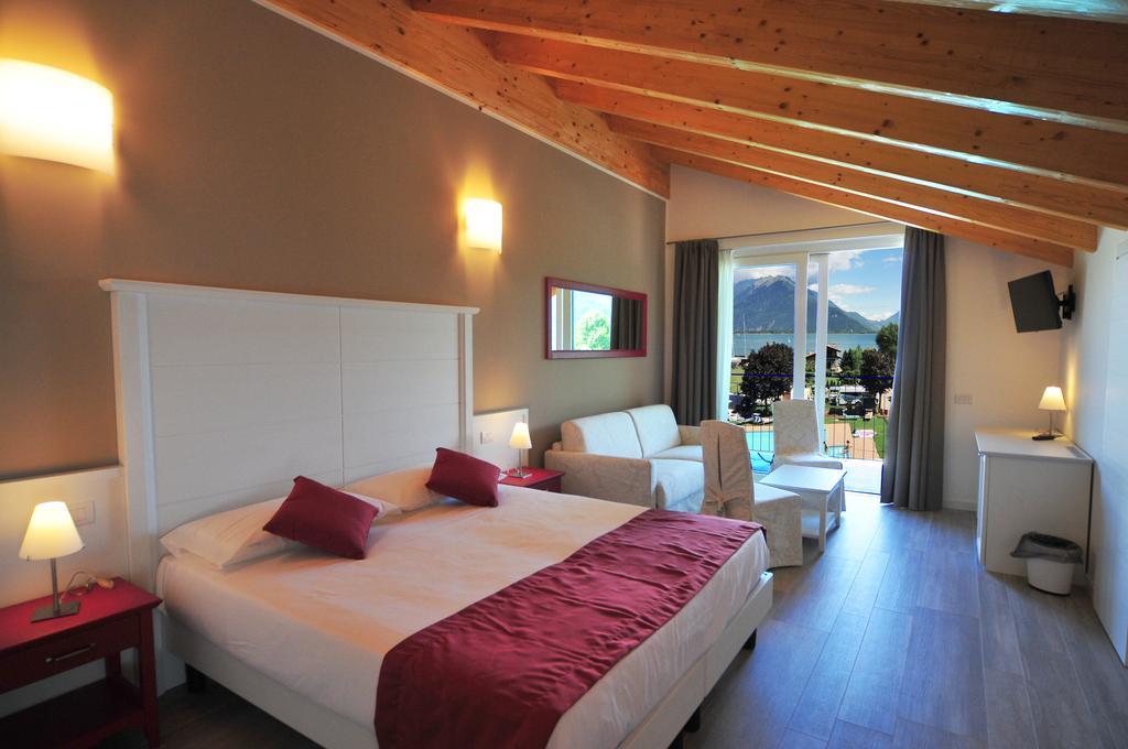 Hotel Resort Le Vele Домасо Стая снимка