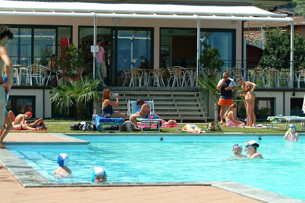 Hotel Resort Le Vele Домасо Екстериор снимка